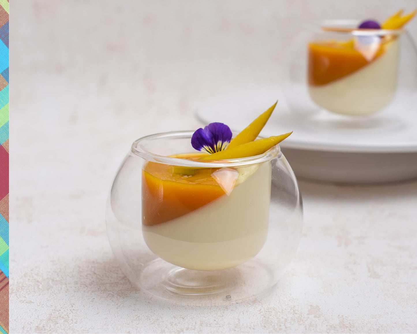 Traiteur - Voyage sucré - Douceur Tropicale - Panna-cotta aux fruits de la passion et au lait de coco - Fait maison